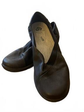 Clarks Black Flats Womens Size 9 Cushion Soft Slip On Comfort Shoes
